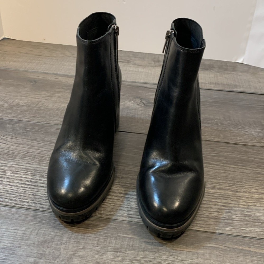 Vince Camuto Dustelie boot size 8.5 - Picture 2 of 9